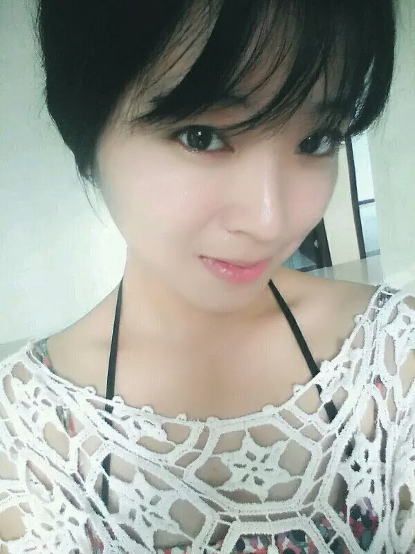哇塞!没想到自体脂肪填充脸部的果这么神奇,做了之后朋友们都说我回到高中的时候,哈哈哈好开心呀,给你们看看我的变美照片嘻嘻~~~~