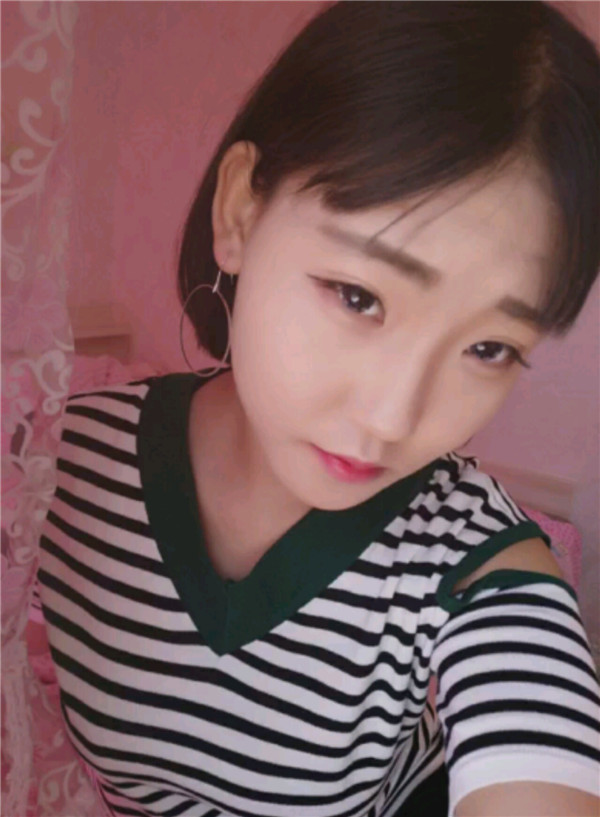 小仙女们,不要做丑女人,要做自己的女神!!双眼皮加苹果肌,一加一等于的果是三哦!速度来围观我的变美案例啦~~~~