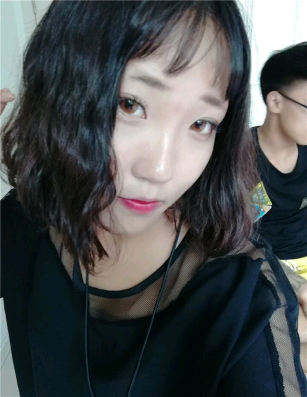 小仙女们,不要做丑女人,要做自己的女神!!双眼皮加苹果肌,一加一等于的果是三哦!速度来围观我的变美案例啦~~~~